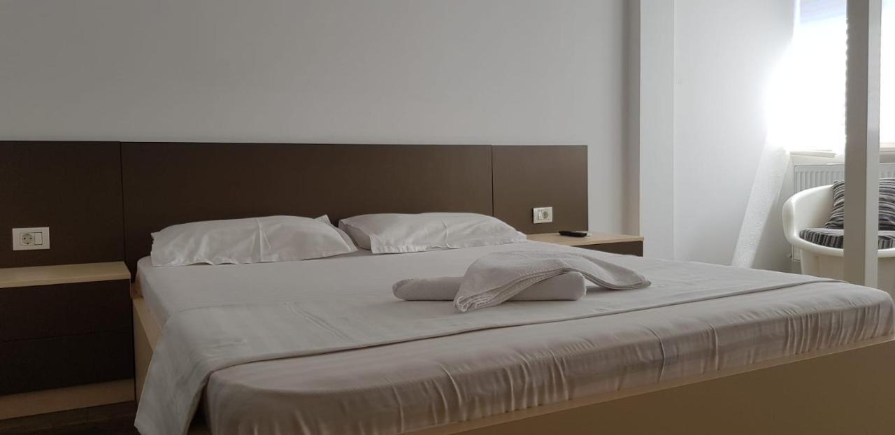 Grand Central Accommodation - Beldiman Bukarest Eksteriør billede