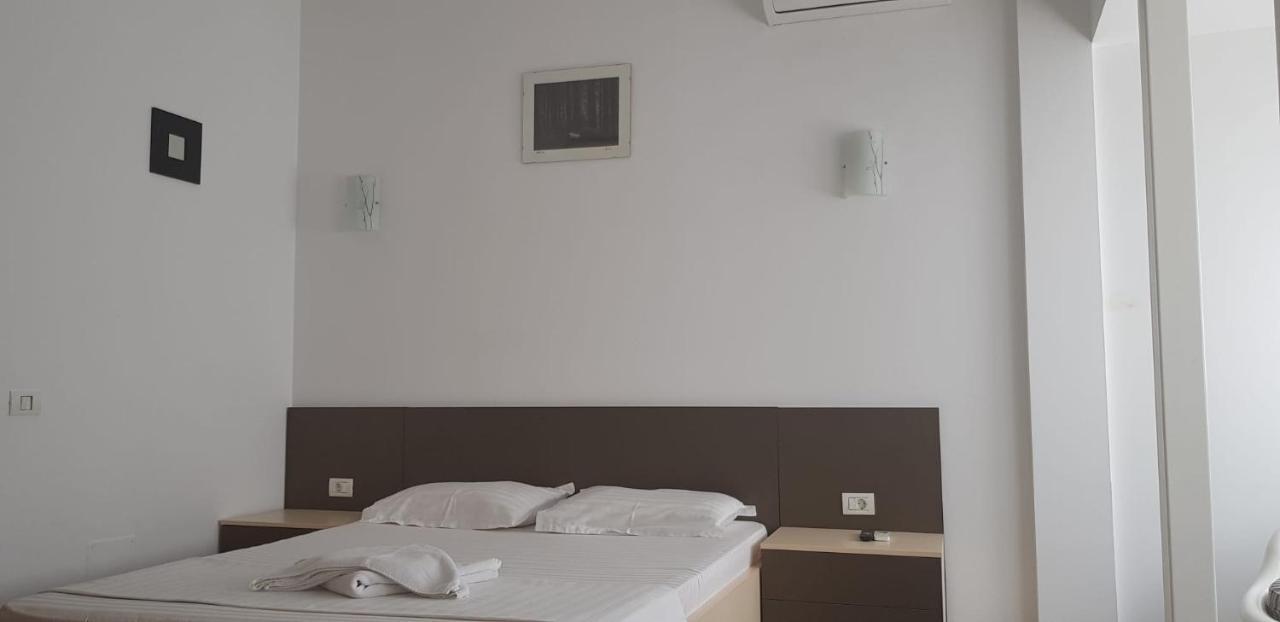 Grand Central Accommodation - Beldiman Bukarest Eksteriør billede